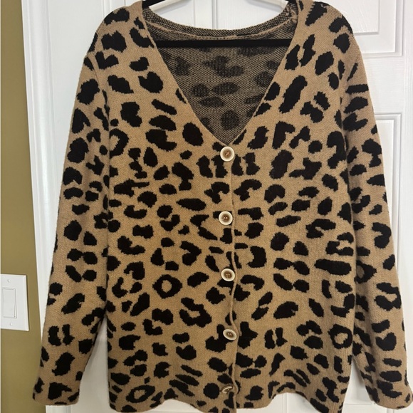 SHEIN Sweaters - SHEIN Tan & Black Leopard Print V-Neck Button Cardigan